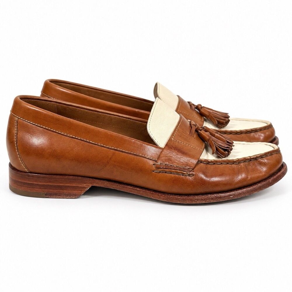 Cole Haan Leather Tassel Loafers Womens 6 B Brown Ivory Moc Toe Preppy Shoes